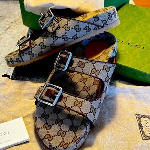 Mens size 10 authentic Gucci slides- worn once- with shoe bags and box